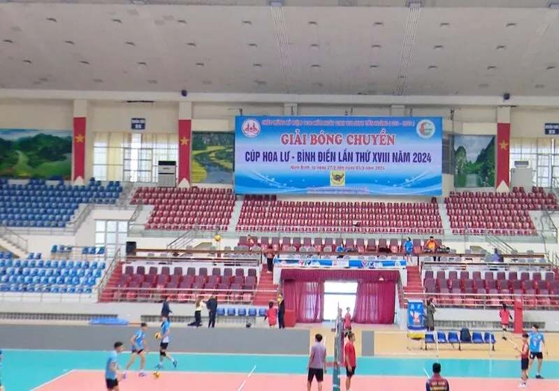 Các đội bóng nam mạnh thường góp mặt