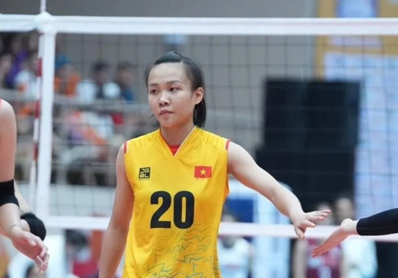 Tú Linh bóng chuyền và cuộc sống ngoài sân đấu