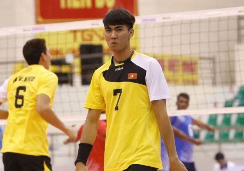 Phong cách thi đấu làm nên thương hiệu "Oanh Tạc Cơ"