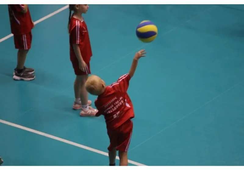 bóng chuyền hơi trẻ em