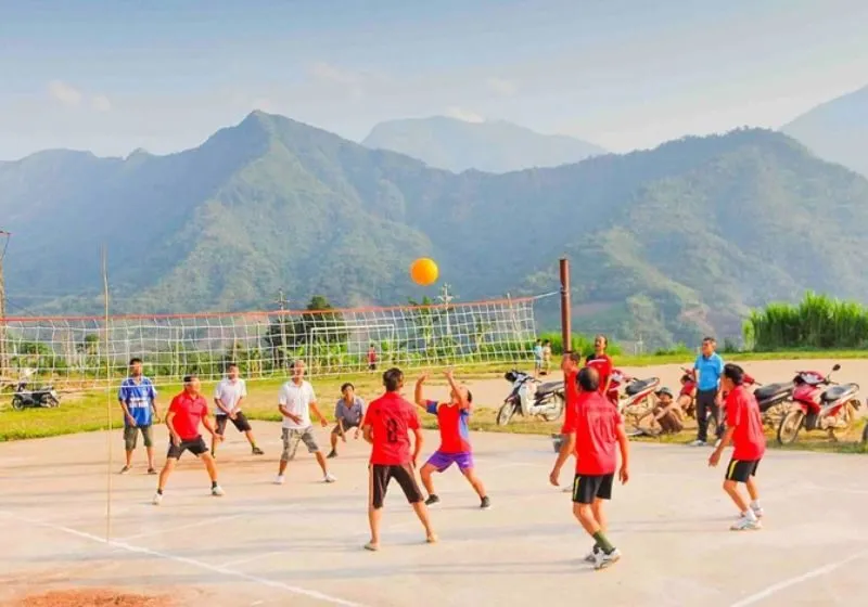 chơi bóng chuyền hơi có tác dụng gì