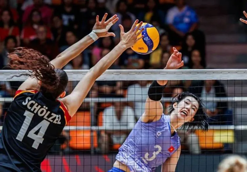 Thanh Thúy tỏa sáng